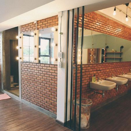 Vestique Hostel Chiang Mai Esterno foto