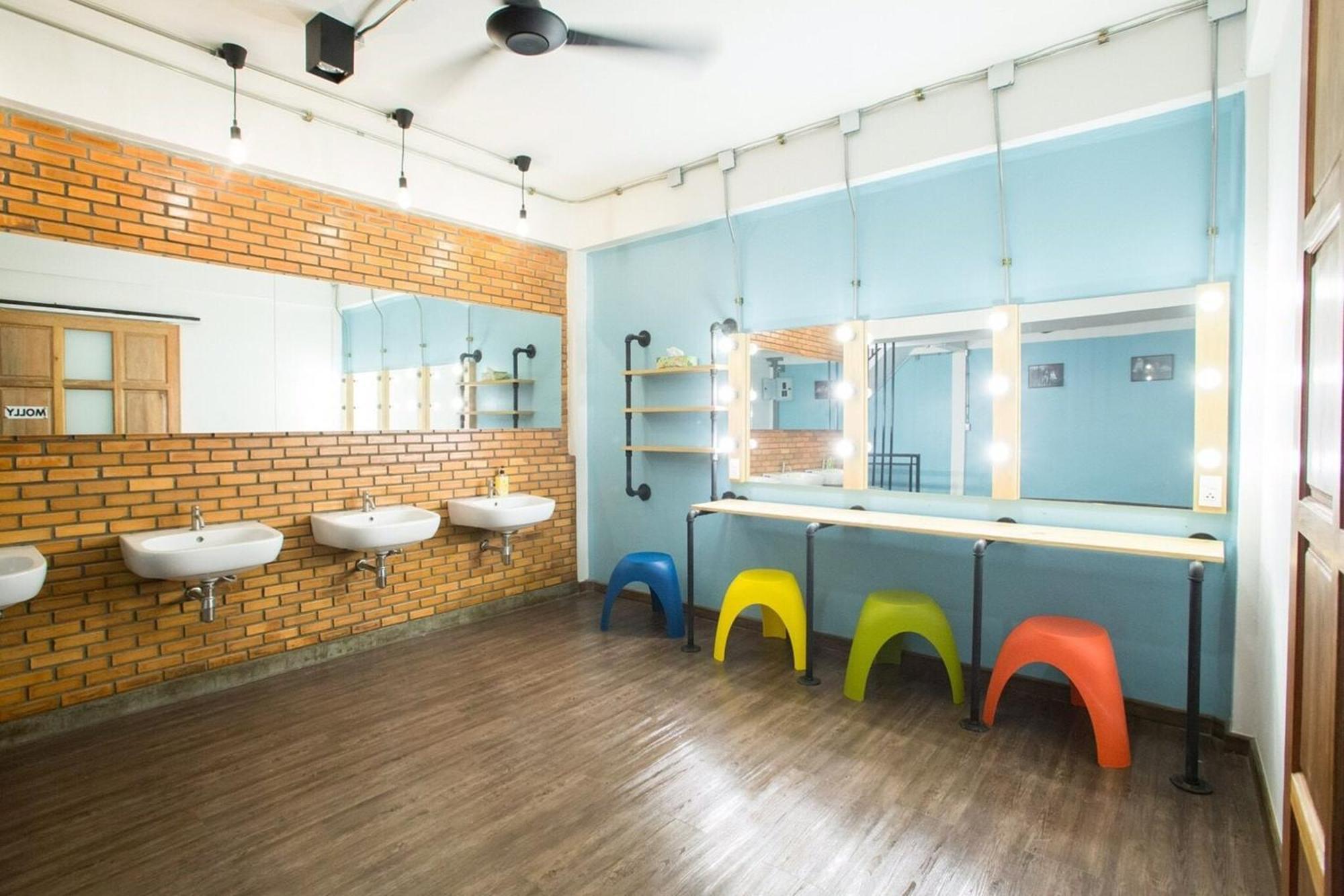 Vestique Hostel Chiang Mai Esterno foto